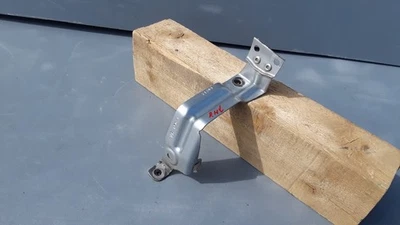 Honda Crosstour 2015 guardabarros delantero derecho soporte inferior soporte de montaje OEM Foto 1 de 4