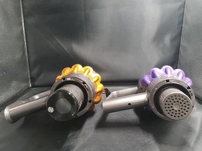 Lotto Due Dyson SV22 V15 E SV12 V10 Per Pezzi Di Ricambio - Immagine 1 di 4
