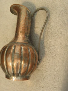 Hammered copper water pitcher - Picture 1 of 5