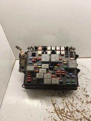 Motor de caja de fusibles compatible con 03-07 HUMMER H2 1331741 Foto 1 de 4