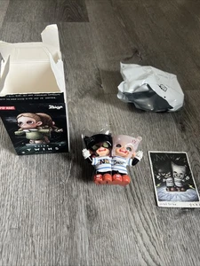 Pop Mart x Zsiga Twins Serie 3 “United Strike” - Imagen 1 de 5