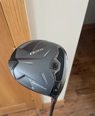 TaylorMade Qi35 Driver 10.5* Loft, Kai'li White Dark Wave, 60g X-Stiff Flex - Image 1 of 4