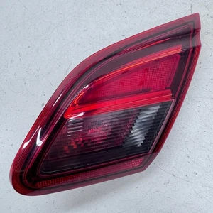 LUZ TRASERA VAUXHALL CORSA E 13428454 5 PUERTAS OSR LADO DERECHO CONDUCTOR 14-19 - Imagen 1 de 14