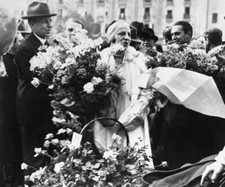 French tennis player Suzanne Lenglen receiving floral tributes - 1926 Old Photo