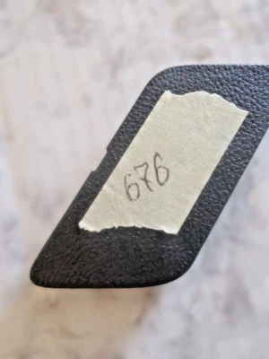 Maçaneta interna dianteira esquerda acabamento terreno Chevrolet Equinox 10-17 20819616 fabricante de equipamento original - Imagem 1 de 3