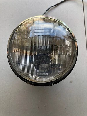 Faro lateral pasajero MG MGB 1962-1980 OEM A15 Foto 1 de 4