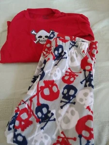 Big Boys Dino Blanket Sleeper Size Sm and pair of skull pjs. 2 pairs - Picture 1 of 5