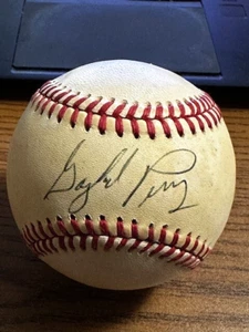 GAYLORD PERRY 6 SIGNED AUTOGRAPHED OAL BASEBALL! Giants, Yankees! HOF! - Picture 1 of 2