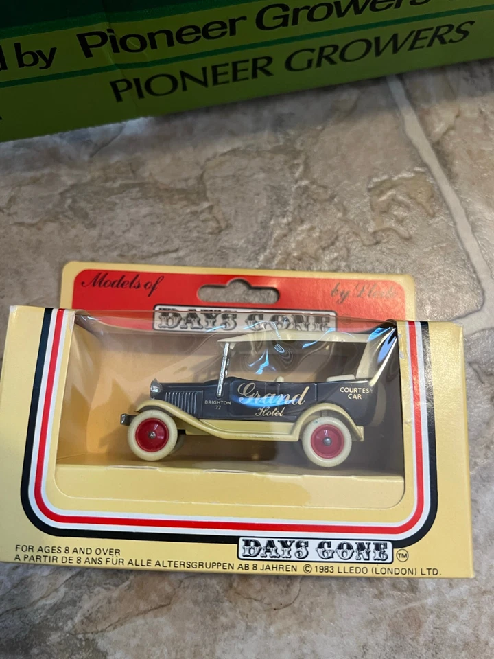 lledo days gone grand hotel courtesy car brighton 77 - Image 1 of 1