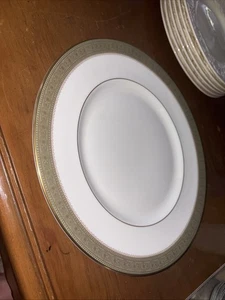 ROYAL DOULTON BELVEDERE H5001 Dinner Plate 10 5/8" England - Picture 1 of 11