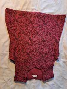 Pullunder in Aubergine mit floralen Muster - Bild 1 von 4