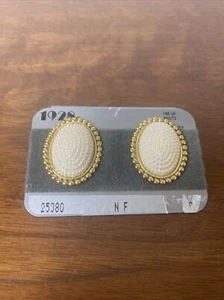 1928 Vintage Earrings Faux Pearl Antiqued Gold Cluster 1980s Round 14K post - Picture 1 of 6
