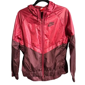 Run in Style: Nike Color Block Rain Laufjacke (Damen Medium) - Bild 1 von 7