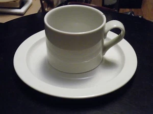 Taza blanca Dansk Bistro Bisserup solamente. - Imagen 1 de 3