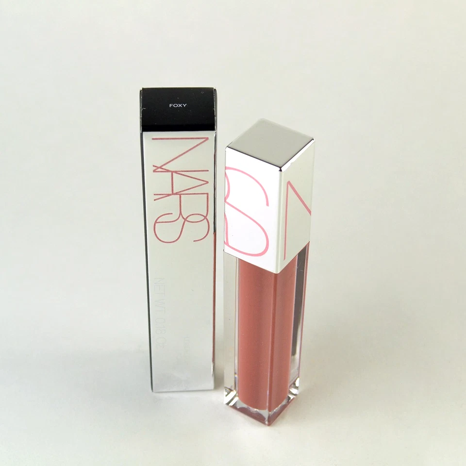 Laca labial cargada Nars FOXY - tamaño completo 0,18 OZ / 5,5 ml Foto 1 de 1