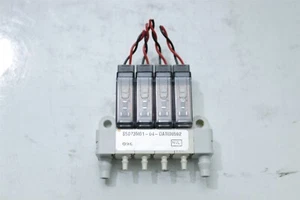 SMC Manifold Array of 4 Small 3-Way Solenoid Valves S070M-6DC-32 12VDC - Picture 1 of 7