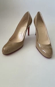 Auth CHRISTIAN LOUBOUTIN Beige Patent Leather Round Toe Heels Size 35 - Picture 1 of 10