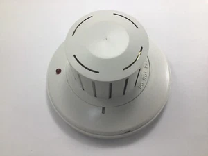 EDWARDS 2420 IONIZATION SMOKE DETECTOR 78264002401, Made in the U.S.A. - Picture 1 of 6