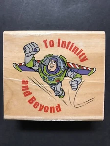 Disney Toy Story ~ Buzz To Infinity and Beyond ~ Estampilla de goma montada en madera NUEVA - Imagen 1 de 4