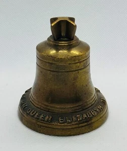 Mini campana coronación recuerdo vintage 1953 reina Isabel II de latón - Imagen 1 de 4