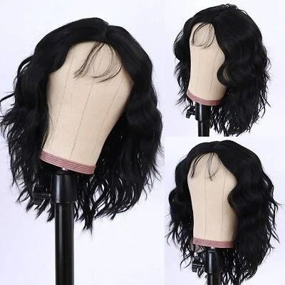 Pelucas Bob Cortas Negras Onduladas Encaje Frontal Sintético Ondulado Cabello Resistente al Calor Natural Foto 1 de 4
