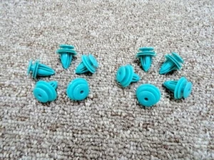 ALFA ROMEO Plastic Door Card Trim Panel Clips - Picture 1 of 12