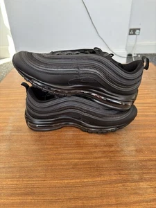 Scarpe da ginnastica Nike Air Max 97 taglia UK 8 triple nere BQ4567-001 SPEDIZIONE VELOCE📦 NUOVE✅ - Foto 1 di 8