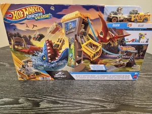 Hot Wheels RacerVerse Blue’s Raptor Rush Jurassic World Playset Owen vs Blue NIB - Picture 1 of 10