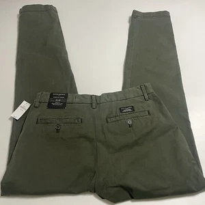 Banana Republic Lived-In Chino Athletic Fit Green Tapered Leg 29x32 NWT $85 - Picture 1 of 8