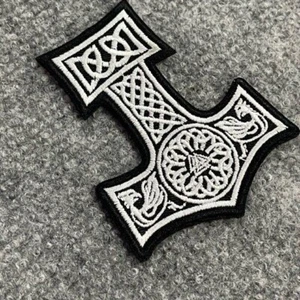 Viking Thor Martello Mjolnir Ricamato da Cucire Ferro Su Morale Toppa per Ubacs - Picture 1 of 4