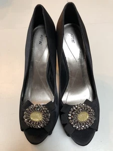 Zapatos de boda formales con cuentas APT 9 para mujer negros de satén talla 9,5 M - Imagen 1 de 9