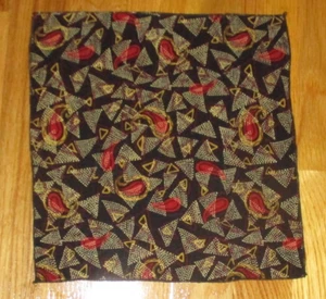 Vintage schwarz rot Paisley geometrisch 100 % Seide Einstecktuch 10" - Bild 1 von 2