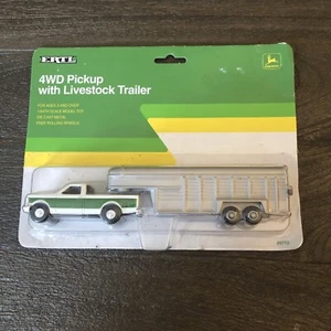 1/64 John Deere 4WD Pickup with Gooseneck Livestock Trailer - Picture 1 of 2