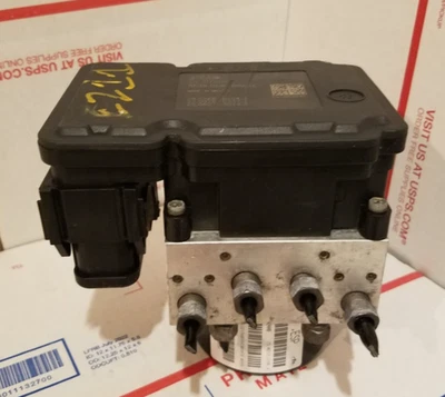 2012-2014 Jeep Wrangler 3.6L ABS Anti-lock Brake Module ABS Pump Assembly OEM - Image 1 of 4