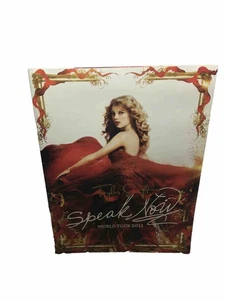 Taylor Swift Speak Now World Tour 2011 Concert Program Book With Posters - Picture 1 of 4