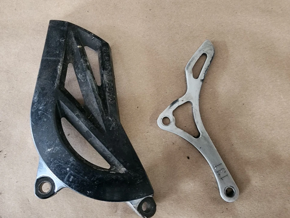 Yamaha YZ450F 2009 piñón delantero cubierta estuche ahorro Foto 1 de 1