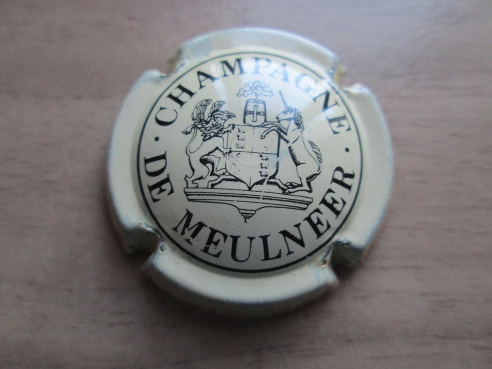capsule de champagne DE CASTELLANE Cuvée DE MEULDER crème et noir (rare) - Photo 1/1
