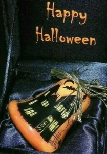 NEQWA | HAUNTED HOUSE ORNAMENT ✪NEW✪ 459-PT-SW RARE RETIRED WINGET EGG HALLOWEEN - Picture 1 of 8