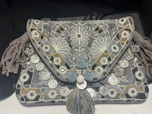 ibBan Anthropologie Khanna Clutch Grey Crossboby Boho NWT - Picture 1 of 5