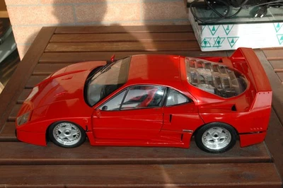 POCHER FERRARI F40 1/8 - Immagine 1 di 4