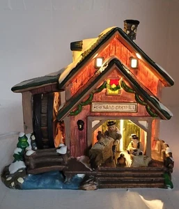 Christmas Village Santa's Workbench Towne Series Heartland Grist Mill  Lighted  - Picture 1 of 5