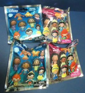 LOT OF 4 NEW UNOPENED MONOGRAM DISNEY FIGURAL BAG CLIPS SERIES 47 AND PRINCESSES - Picture 1 of 10
