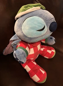 Disney Store Stitch in Christmas Holiday Pijama X-Large 24" Almohada de Felpa Usado en Excelente Condición - Imagen 1 de 9