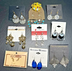 14 PAIR OF PIERCED EARRINGS ON ORIGINAL CARDS E906 - Picture 1 of 11