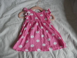Rosa gepunktetes Baby Mädchen Kleid Alter 3-6 Monate Studio Kurzarm Baumwolle gepunktet - Bild 1 von 8