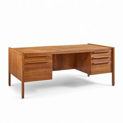 Escritorio ejecutivo estilo Arne Vodder Mid Century de teca Foto 1 de 4