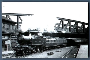 Vintage train photograph Great Western steam locomotive coach railway history - Picture 1 of 3
