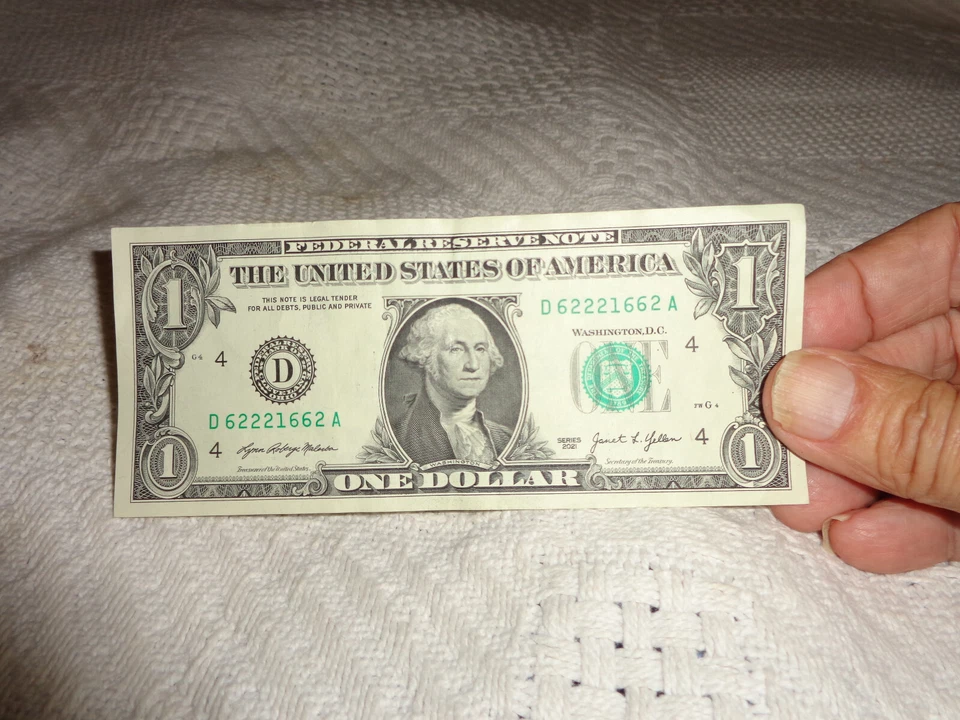 trinary bill and book end bill. one dollar D62221662A see discription - Image 1 of 2