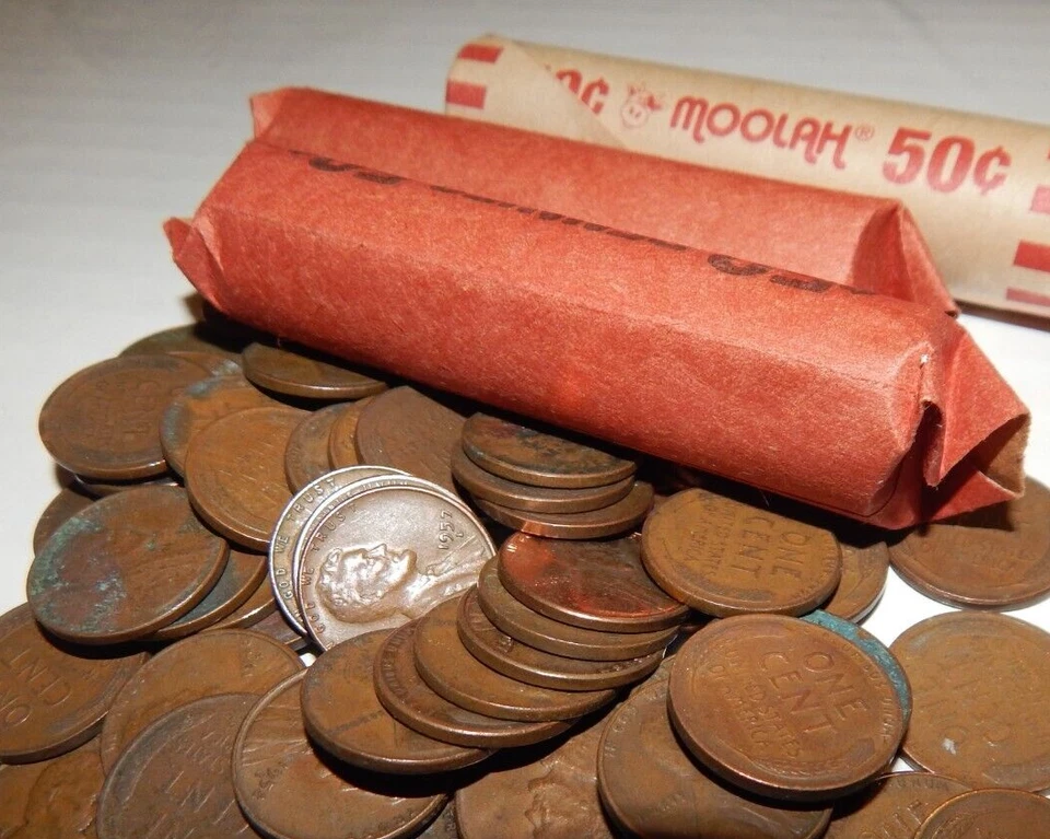 ONE WHEAT PENNY ROLL - 50 PENNIES PER ROLL ******** FREE SHIPPING ******* - Image 1 of 4