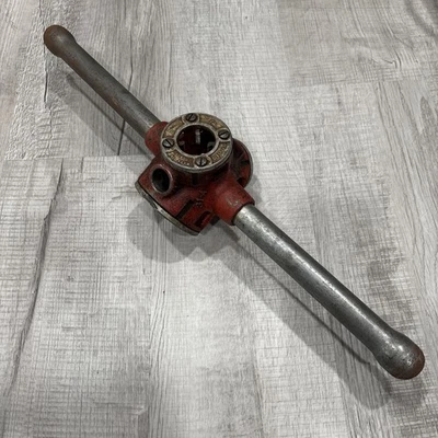 RIDGID 31-A TRIPLE THREADING DIE HEAD WITH HANDLE (1/2,3/4,1”) Made In USA - Image 1 of 4